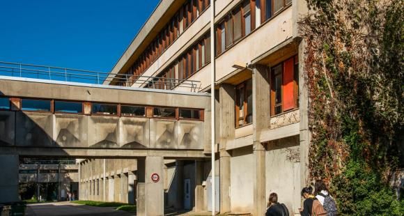 La hausse de 1,1 milliard d'euros du budget 2023 pour l'enseignement supérieur, suffisante ? La hausse de 1,1 milliard d'euros du budget 2023 pour l'enseignement supérieur, suffisante ?