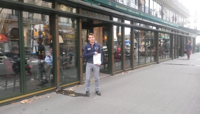 Rémy a continué à sillonner la capitale avec ses candidatures.